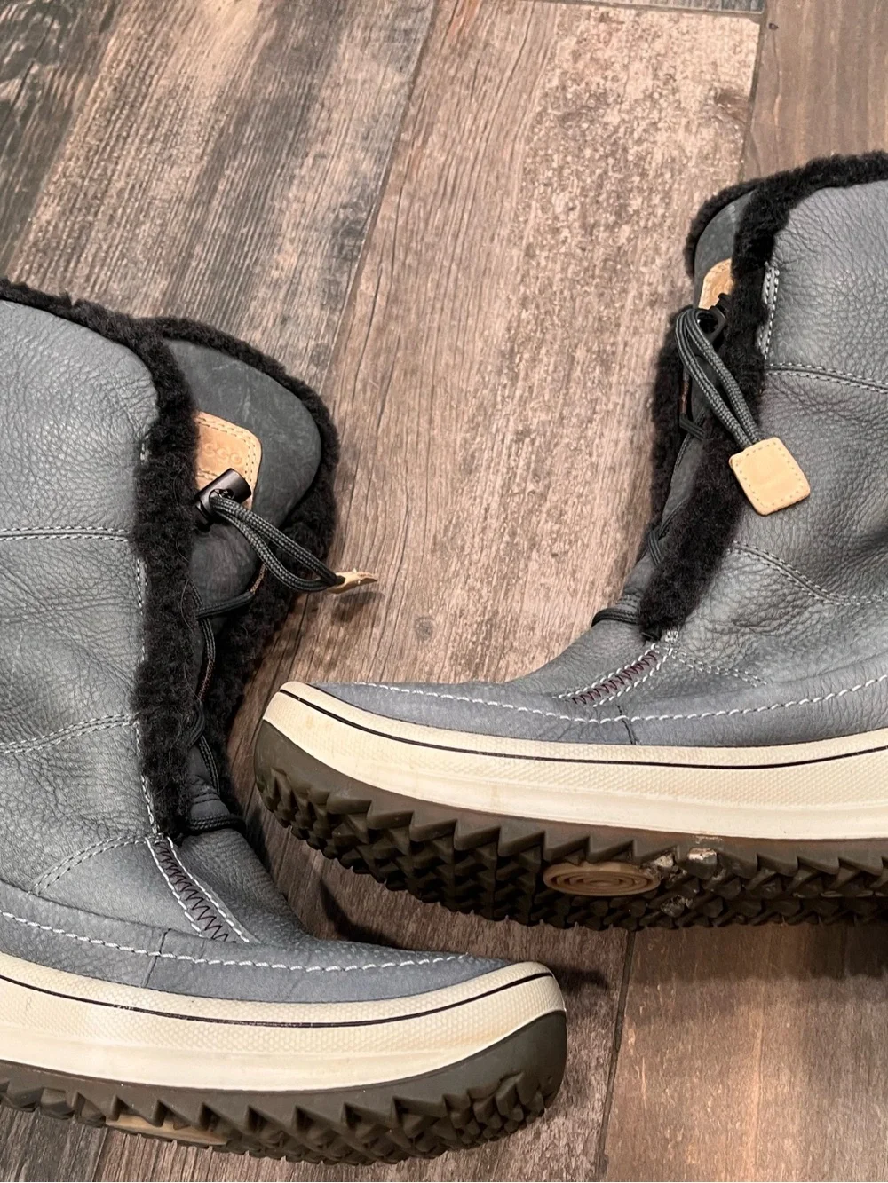 ECCO Trace HydroMax Lace Up Snow Boot Gray Leather Sz 38/ 7.5 US